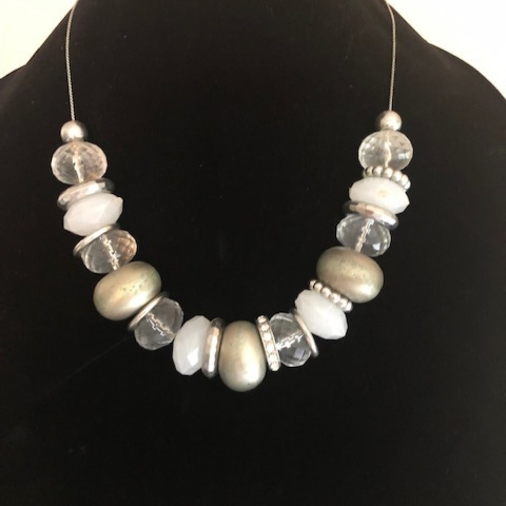 Beaded necklace